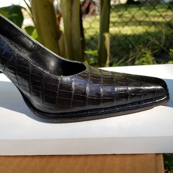 SOLD MaxAzria black all leather croc 9 heels Italy - Picture 5 of 7